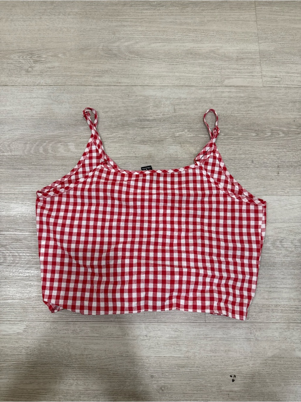 SHEIN Red and White Gingham Tie-Front Cami - Picture 3 of 3